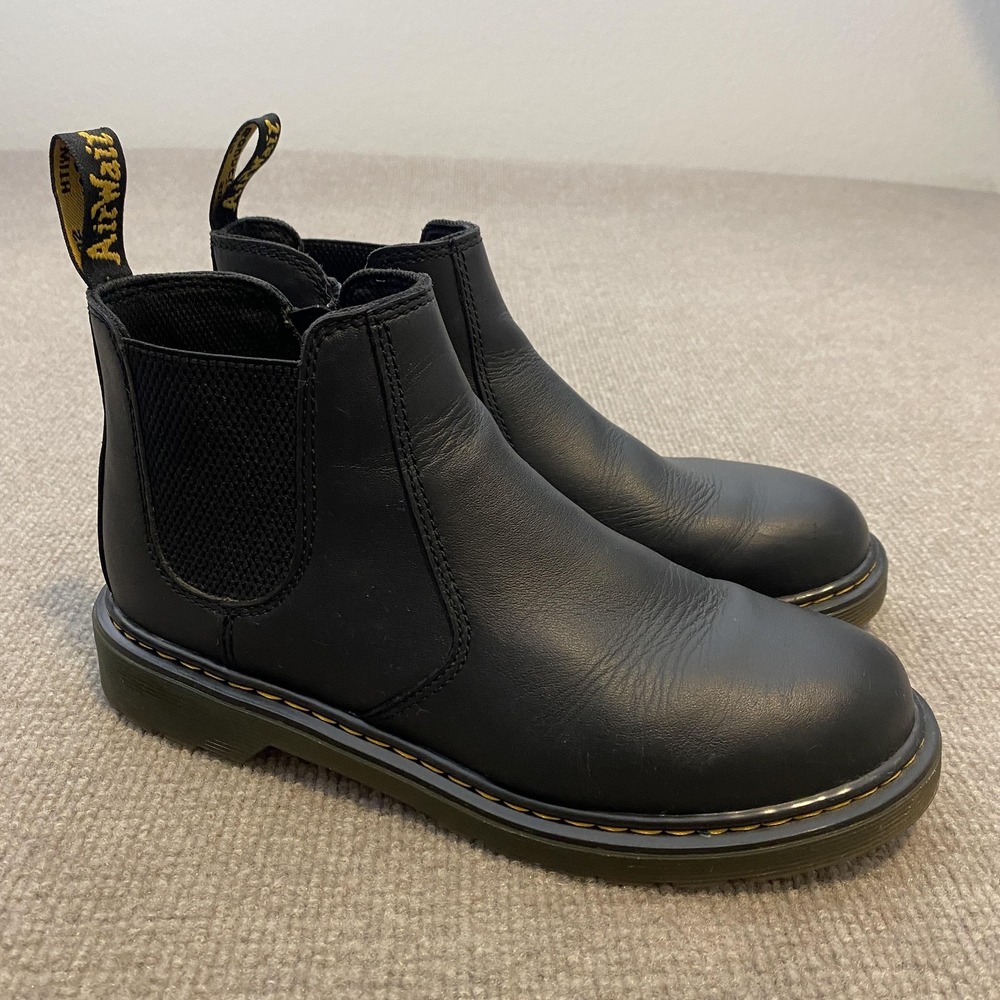 Dr. Martens Chelsea Boots Womens 7 Mens 6 Black Leather Ankle Zip Punk Grunge